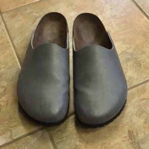 Birki’s by Birkenstock’s slide clogs